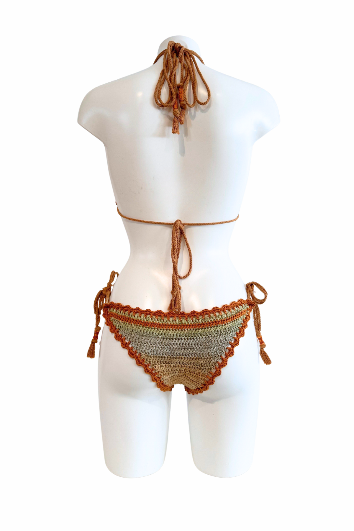 Beige luxury crochet bikini, designed and handmade in Switzerland by RA LIVING – exclusive designer beachwear and swimwear for a stylish summer look.