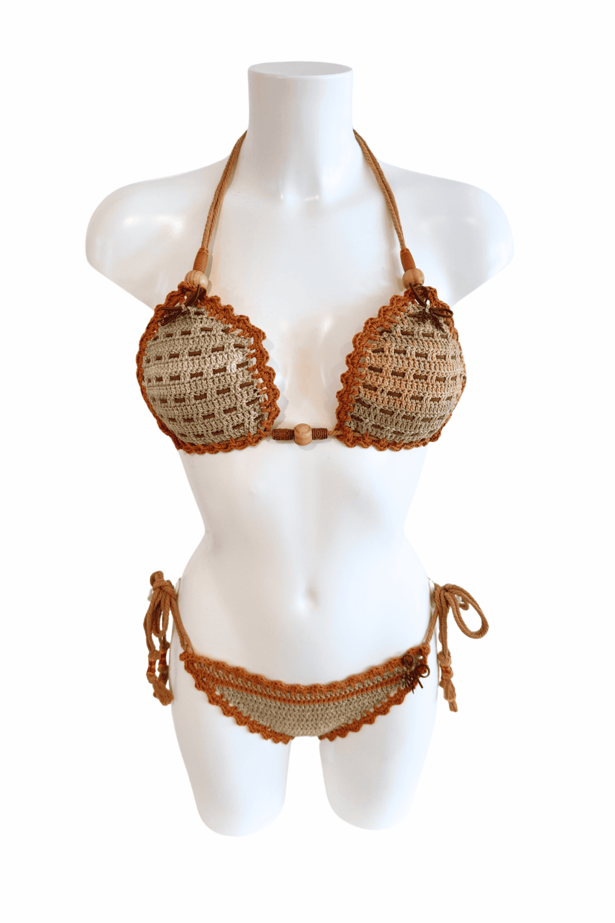 Beige luxury crochet bikini, designed and handmade in Switzerland by RA LIVING – exclusive designer beachwear and swimwear for a stylish summer look.