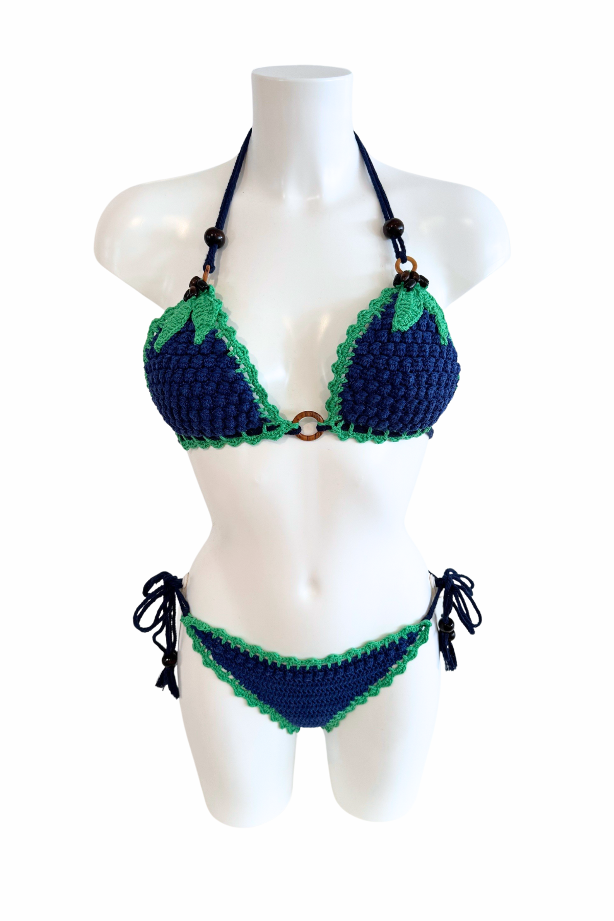 Blackberry luxury crochet bikini, designed and handmade in Switzerland by RA LIVING – exclusive designer beachwear and swimwear for a stylish summer look.