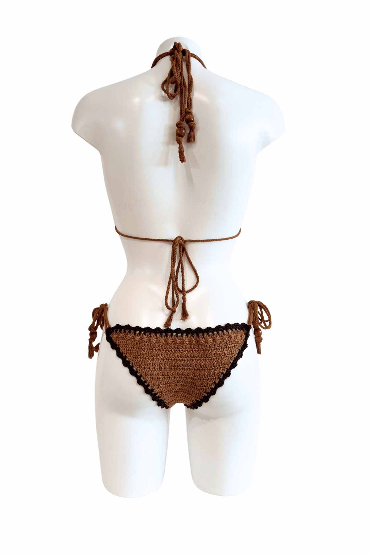 Cookie luxury crochet bikini, designed and handmade in Switzerland by RA LIVING – exclusive designer beachwear and swimwear for a stylish summer look.