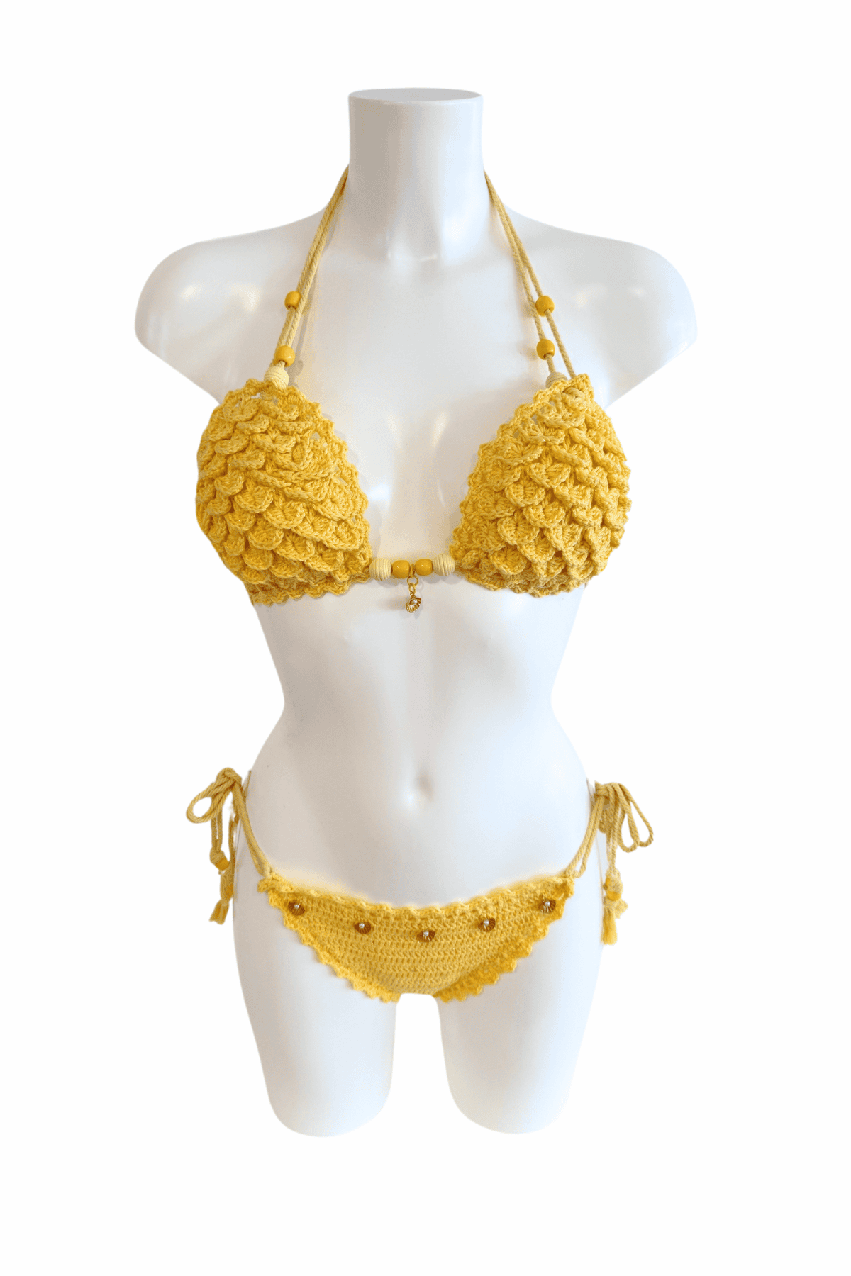 Sunshine luxury crochet bikini, designed and handmade in Switzerland by RA LIVING – exclusive designer beachwear and swimwear for a stylish summer look.
