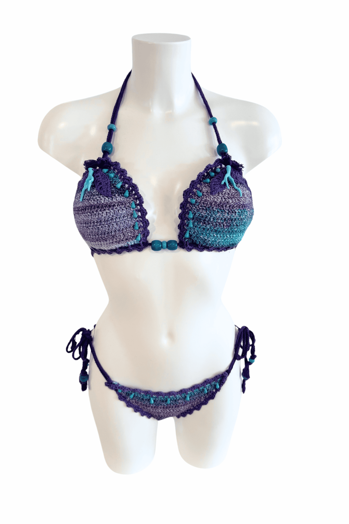 Violet Coral luxury crochet bikini, designed and handmade in Switzerland by RA LIVING – exclusive designer beachwear and swimwear for a stylish summer look.