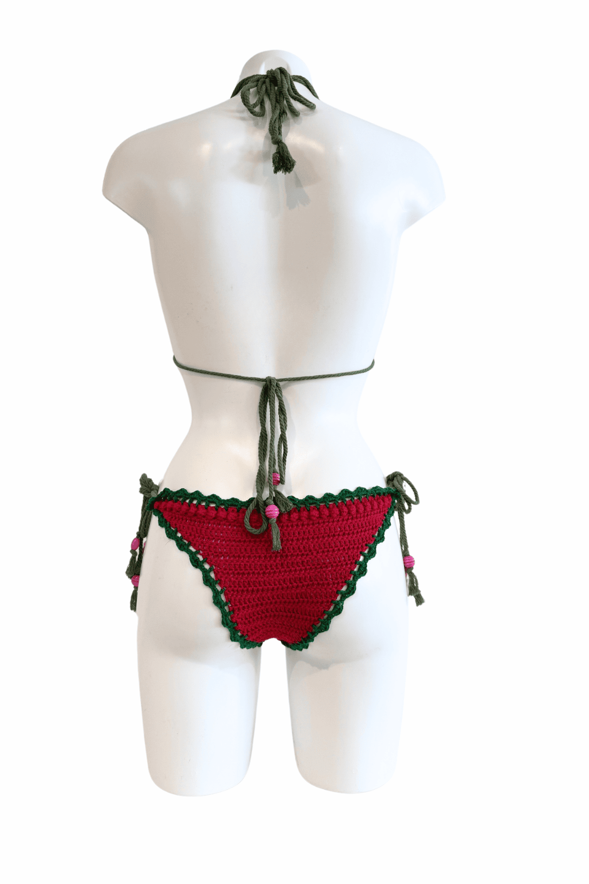 Raspberry luxury crochet bikini, designed and handmade in Switzerland by RA LIVING – exclusive designer beachwear and swimwear for a stylish summer look.