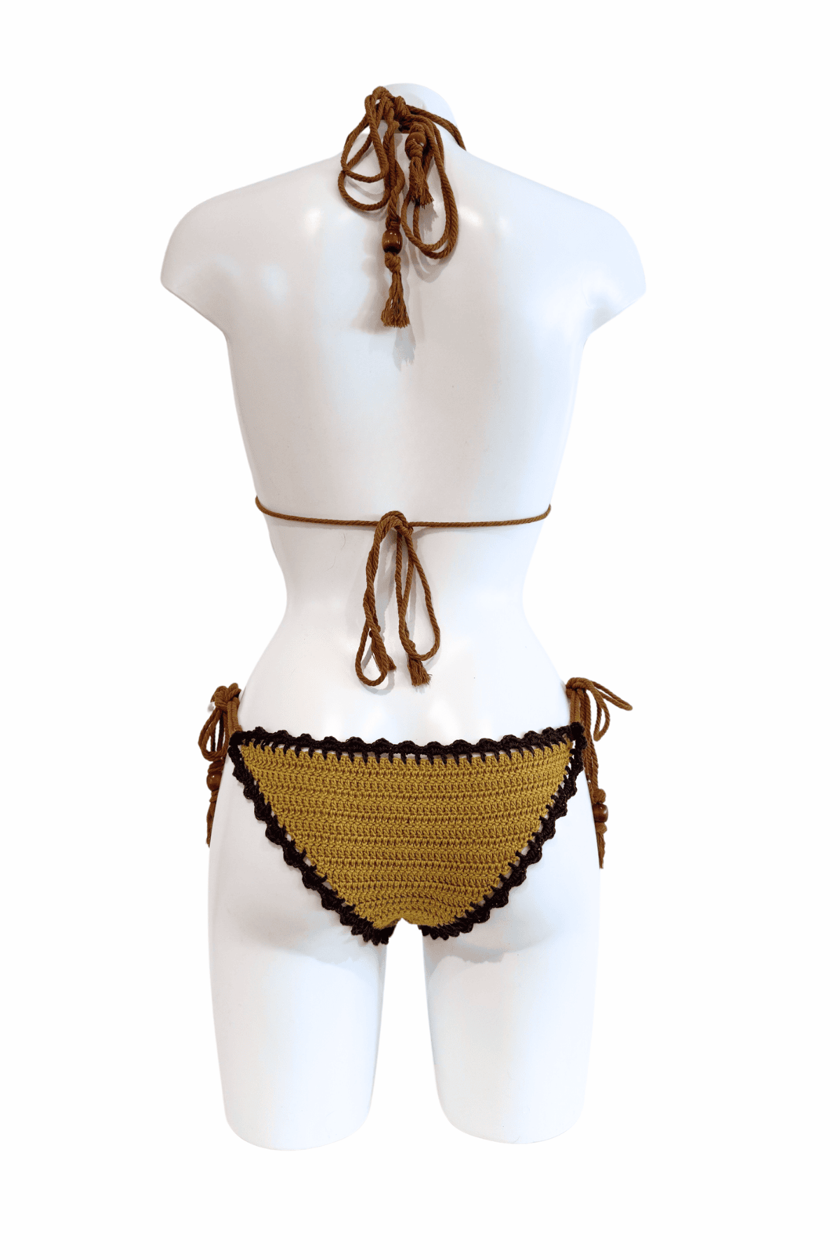 Blooming luxury crochet bikini, designed and handmade in Switzerland by RA LIVING – exclusive designer beachwear and swimwear for a stylish summer look.