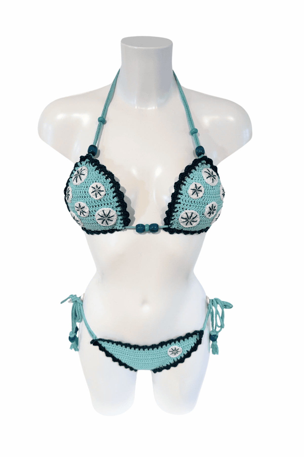 Cucumber luxury crochet bikini, designed and handmade in Switzerland by RA LIVING – exclusive designer beachwear and swimwear for a stylish summer look.
