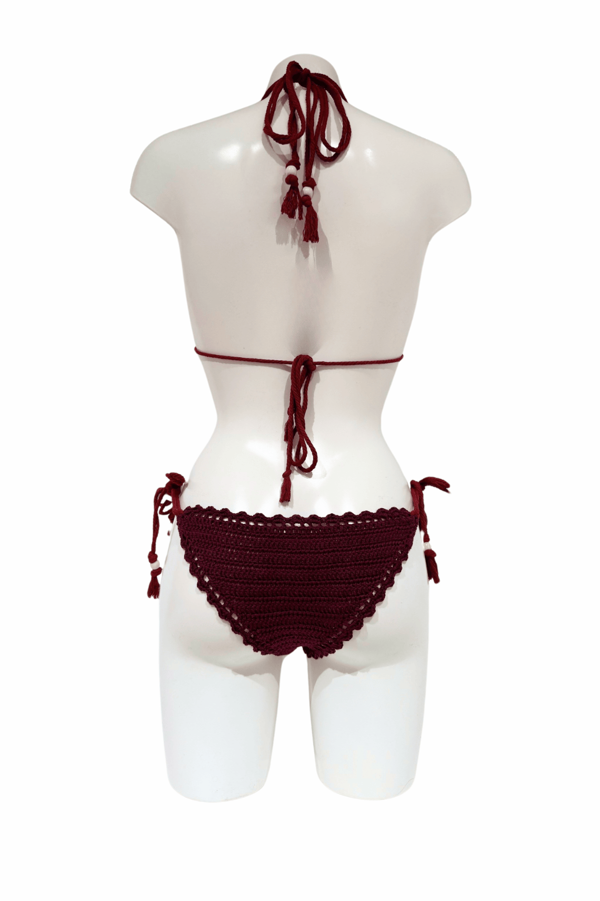 Classic Bordeaux luxury crochet bikini, designed and handmade in Switzerland by RA LIVING – exclusive designer beachwear and swimwear for a stylish summer look.