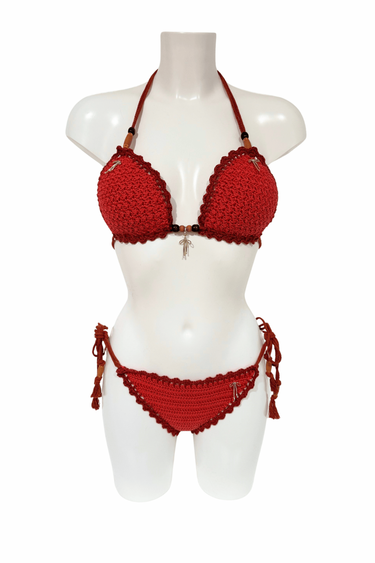 Classic red luxury crochet bikini, designed and handmade in Switzerland by RA LIVING – exclusive designer beachwear and swimwear for a stylish summer look.