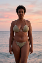 Magic Pearls crochet bikini on a curvy model, front view - RA LIVING, handmade in Switzerland