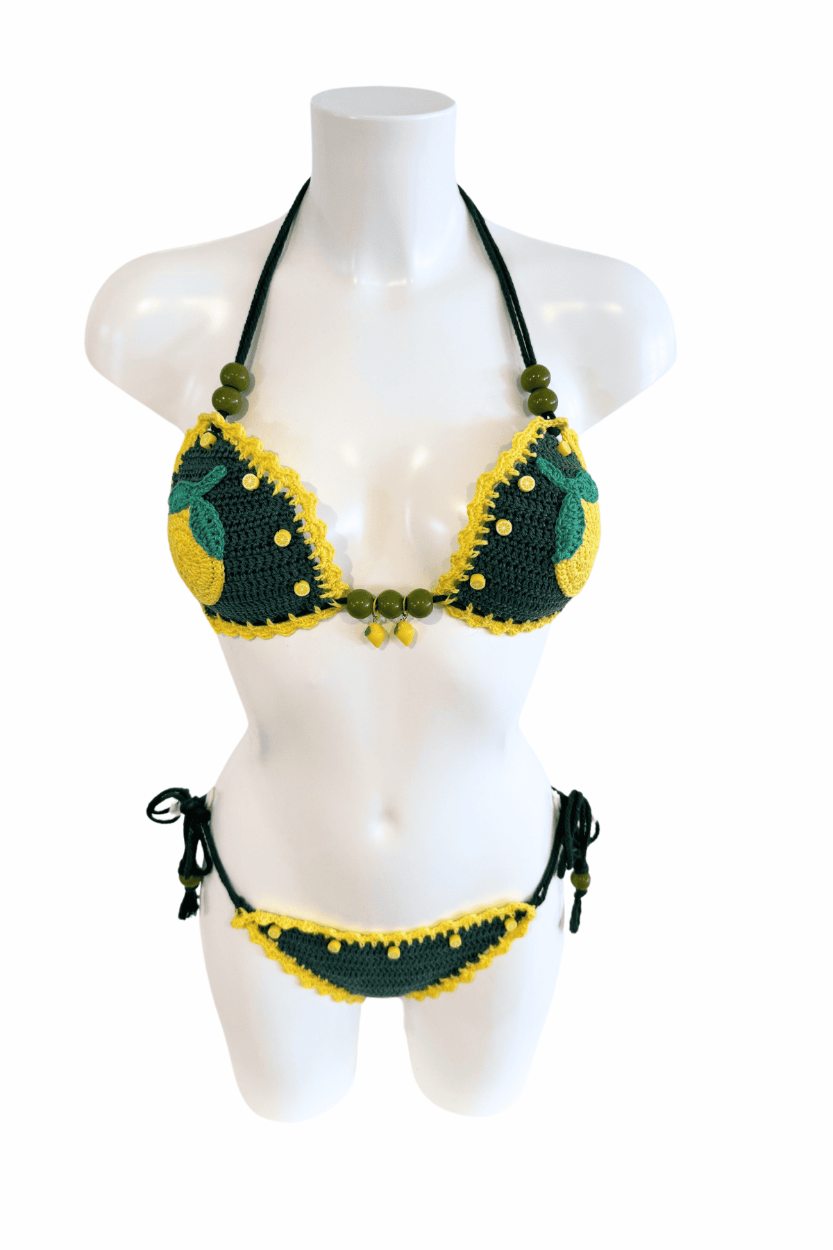 Lemonade luxury crochet bikini, designed and handmade in Switzerland by RA LIVING – exclusive designer beachwear and swimwear for a stylish summer look.