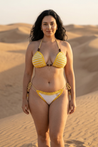 Sunbeams crochet bikini on a curvy model, front view - RA LIVING, handmade in Switzerland